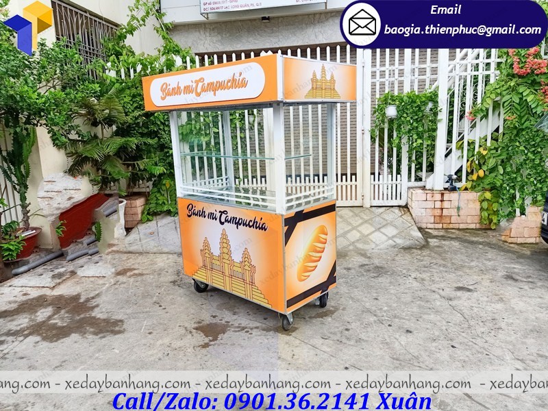 giá tủ bán bánh mì