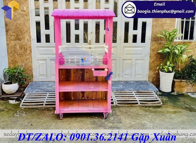xe gỗ bán xiên que