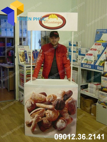 quay ban hang bang nhua tai hcm