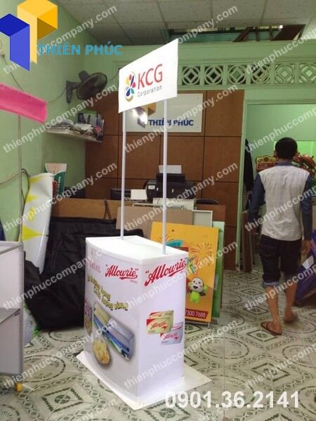 booth nhua sampling gia re.jpg