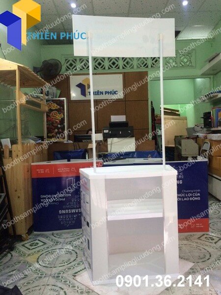 booth nhua lap rap hcm.jpg