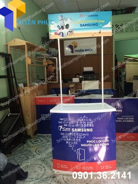 booth nhua thao lap.jpg