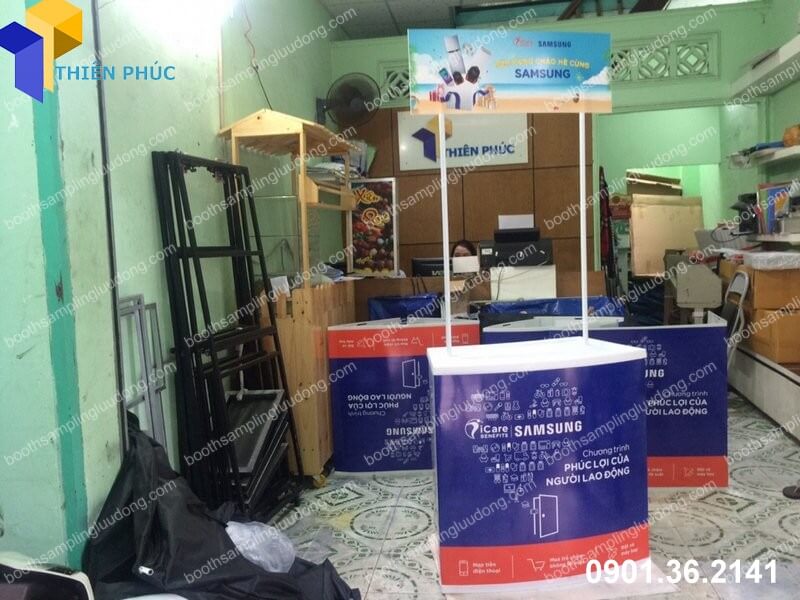 san xuat booth nhua gia re.jpg