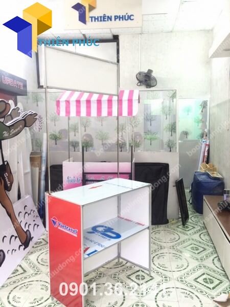nhan san xuat booth ban hang di dong vietravel