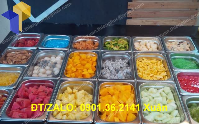 mau khay inox dung trai cay to