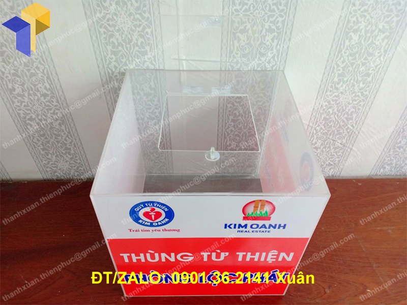 thung tu nhien bang mica gia re