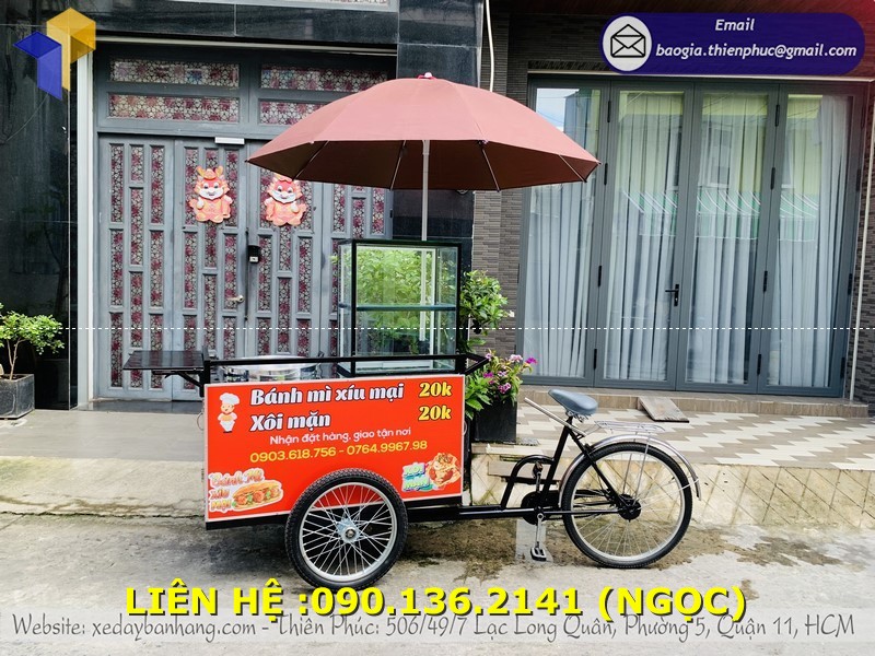 xe dap bán bánh mì luu động